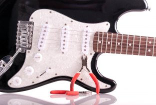 Guitar Case Repair 