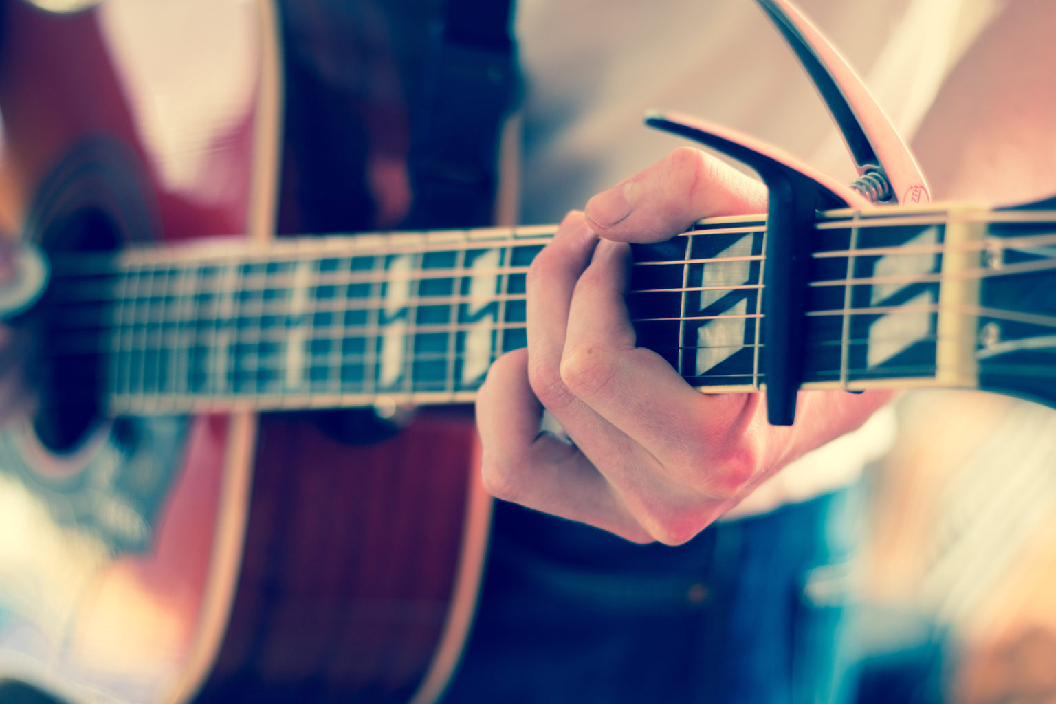 Guitar Capo All You Need To Know Guide For Beginner Guitar Players