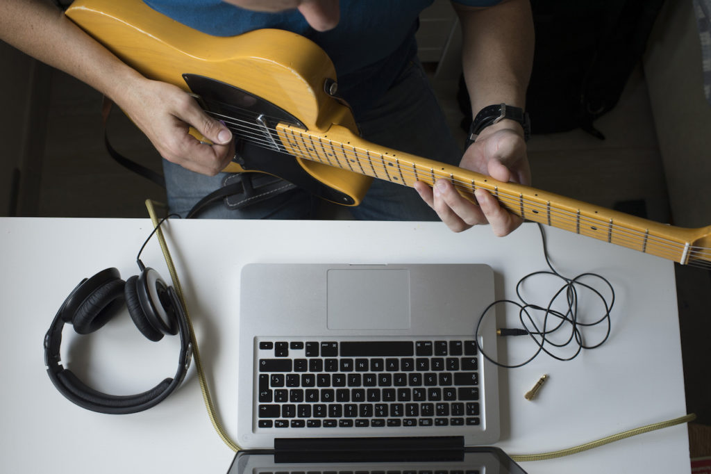 10 Best Music Blogs Every Guitar Player Should Follow