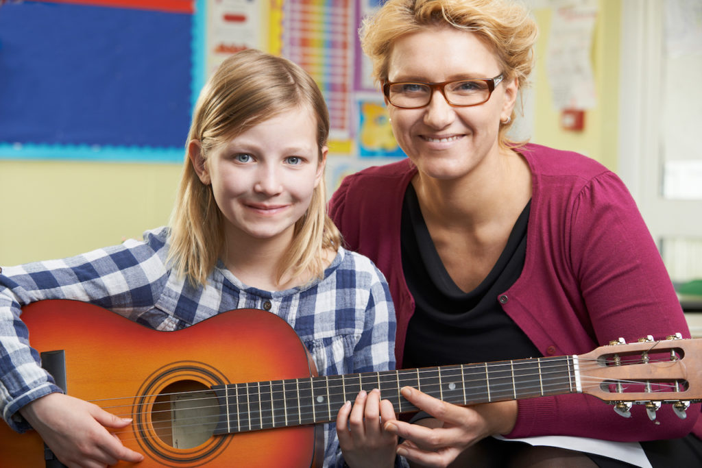 kids-guitars-buying-your-childs-first-guitar-a-parents-guide