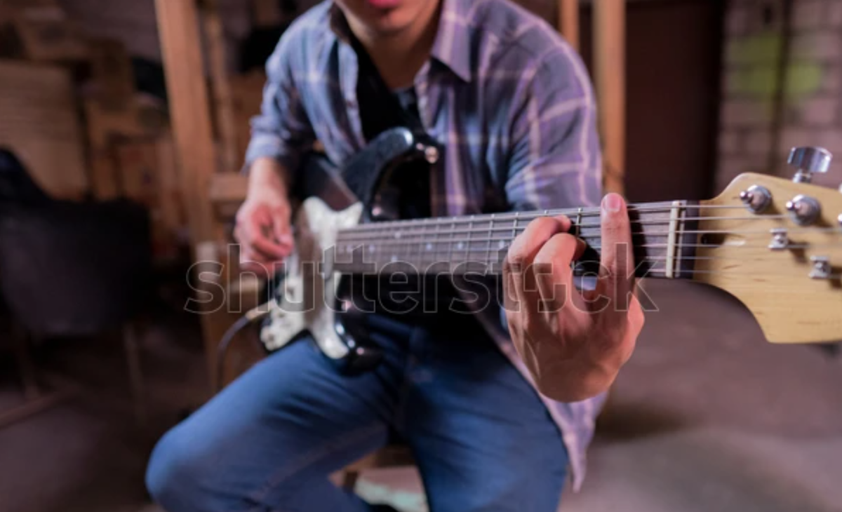 How (And Why) You Should Be Using A Guitar Chord Identifier Tool